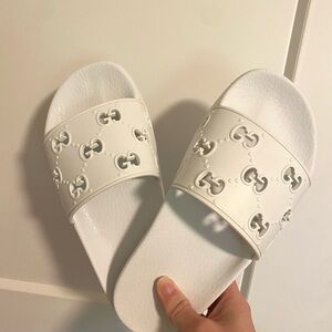 Gucci Rubber Pool Slides size 6 (36)